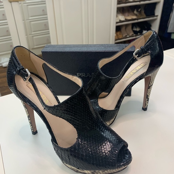 PRADA Python Black Nude Platform Heels Size 39 LN AUTHENTIC - Picture 10 of 10